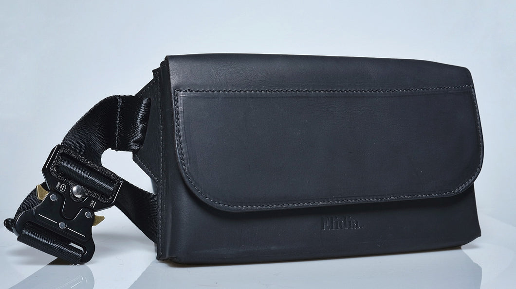 The Champion - Black